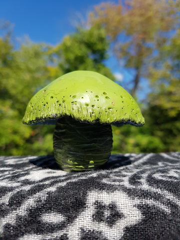 Mushroom Bottle Sculpture - Green - 1g
