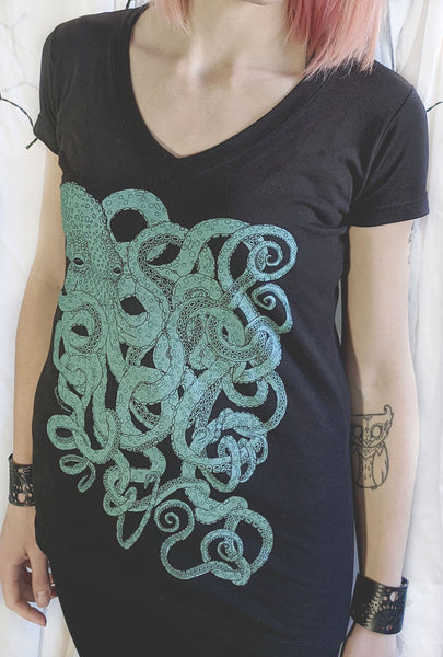 Octopus Ladies V-Neck T Shirt