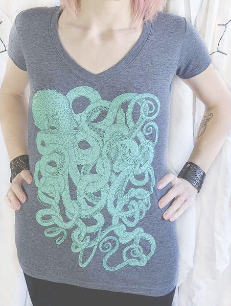 Octopus Ladies V-Neck T Shirt
